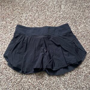 Lululemon Women's Black Athletic Skirt Skort Shorts size 6